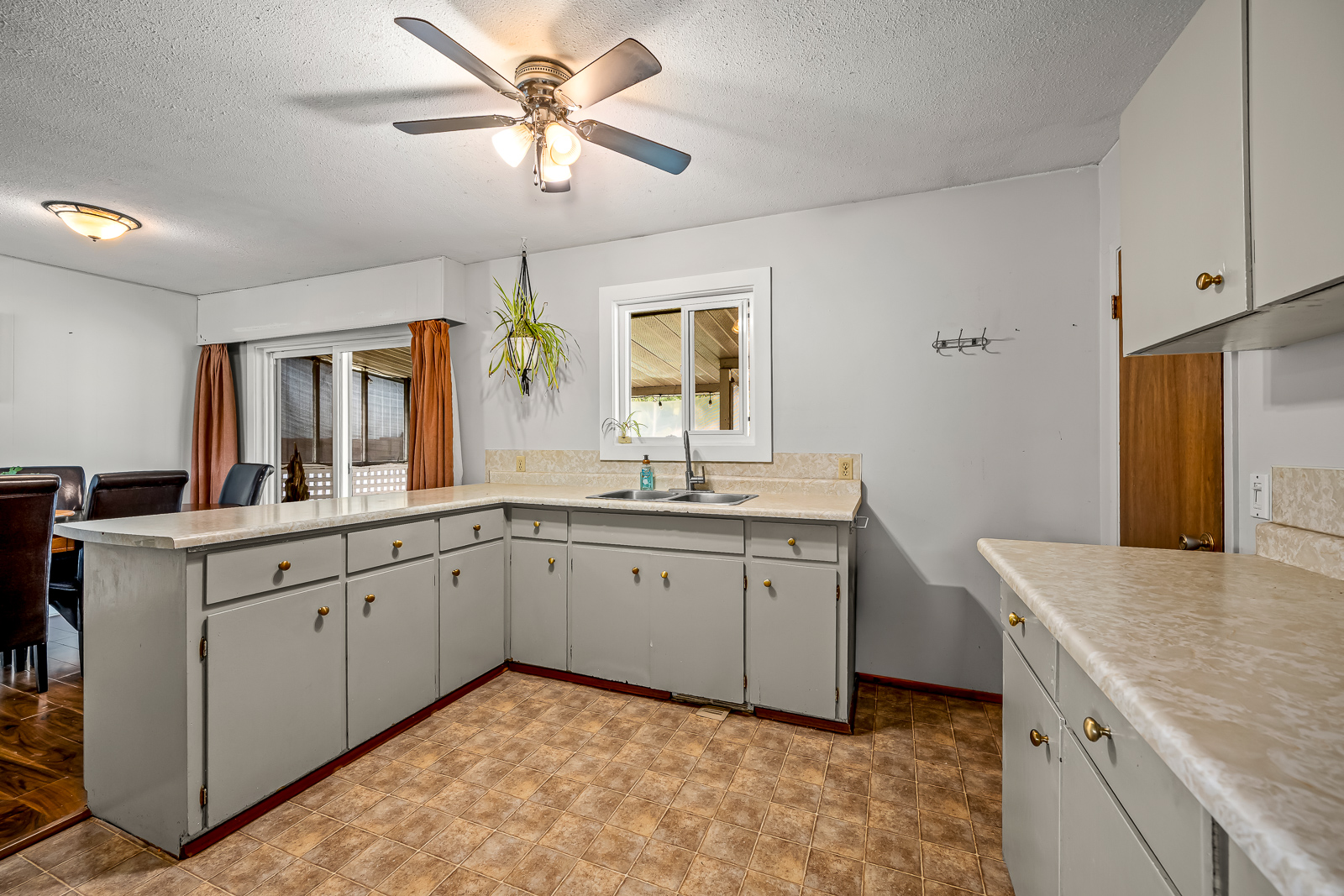 483 Pritchard Rd (34)